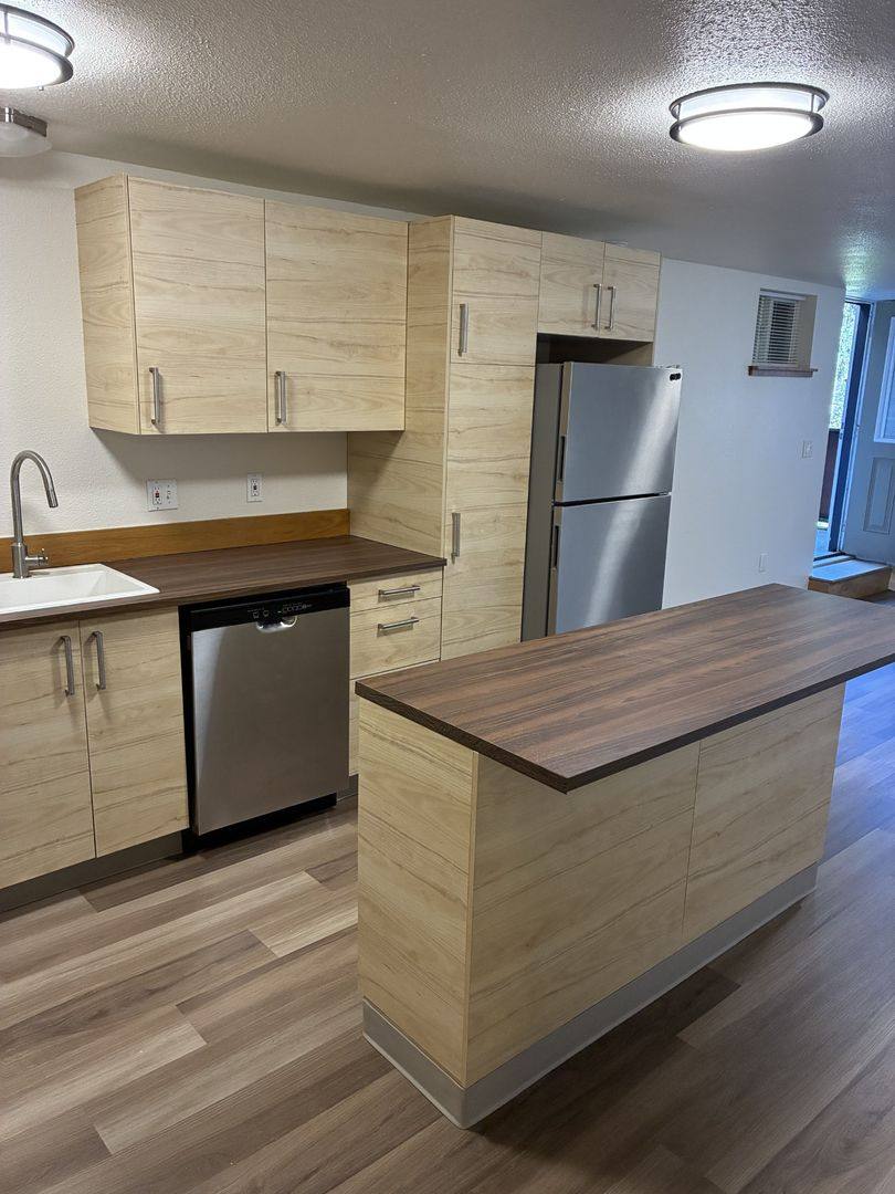 Apartment for rent at 850 NE 67th, Portland, OR 97213