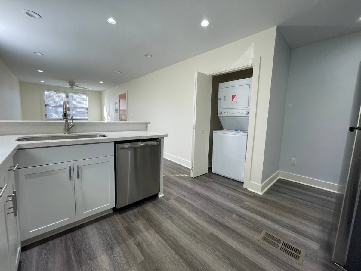 Apartment for rent at 111 Elmeer Ave, Metairie, LA 70005