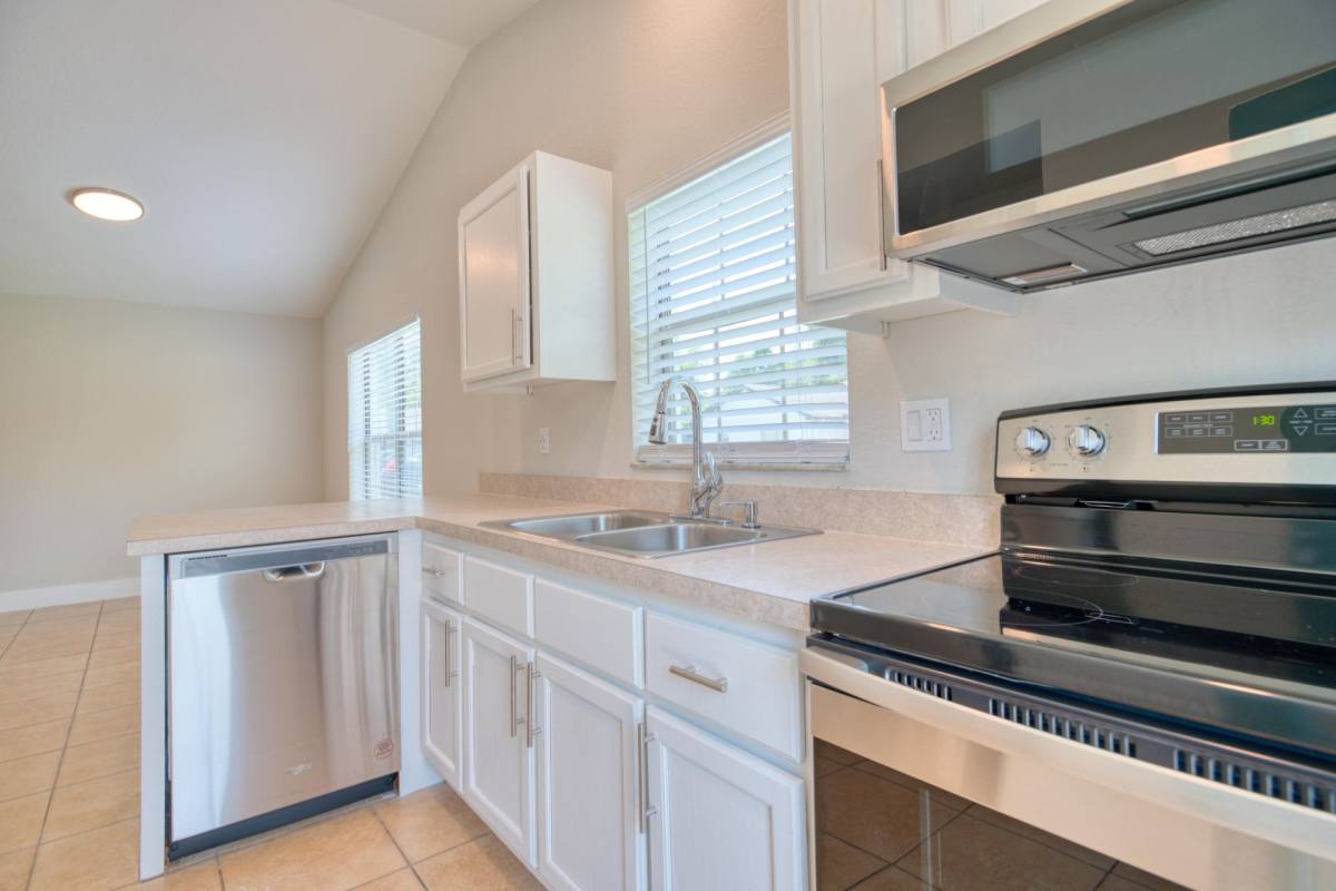 Apartment for rent at 3435 NE 55th Ave, Silver Springs, FL 34488