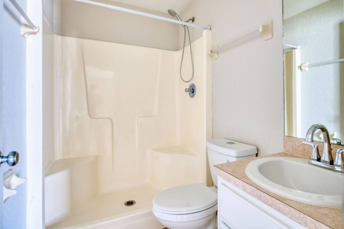 Apartment for rent at 3435 NE 55th Ave, Silver Springs, FL 34488