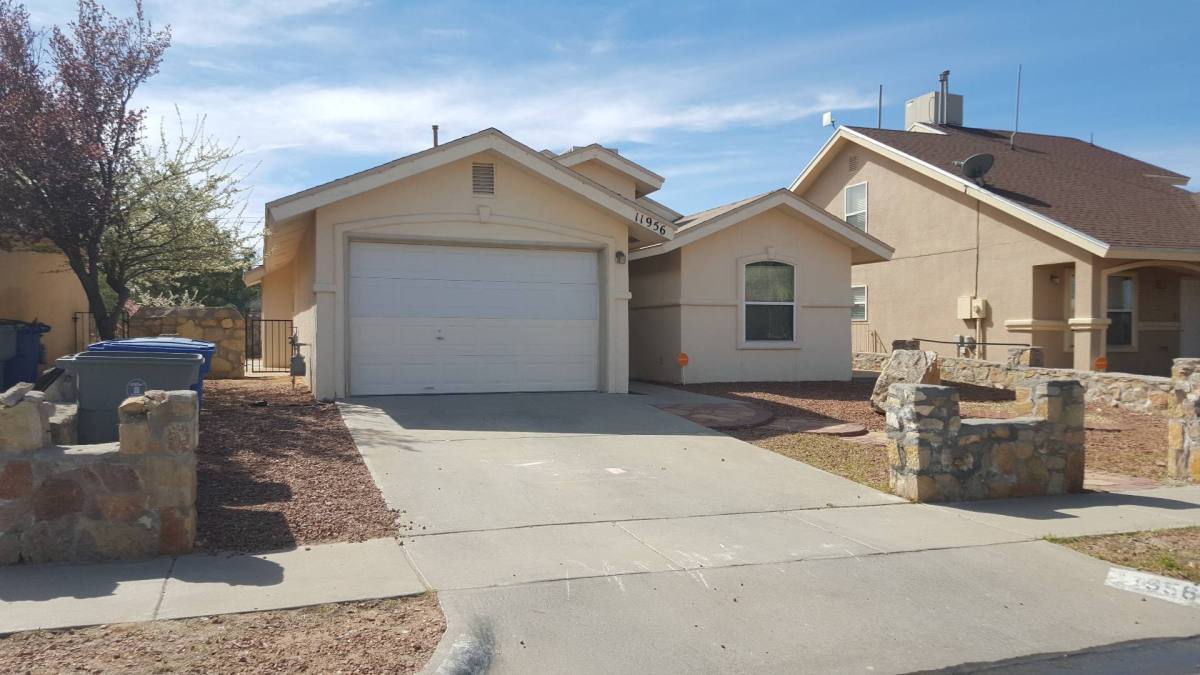 House for rent at 11956 Waterside Dr, El Paso, TX 79936