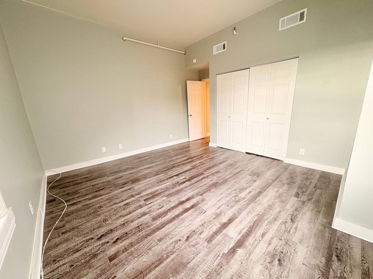 Apartment for rent at 11 N Beaver St, York, PA 17401