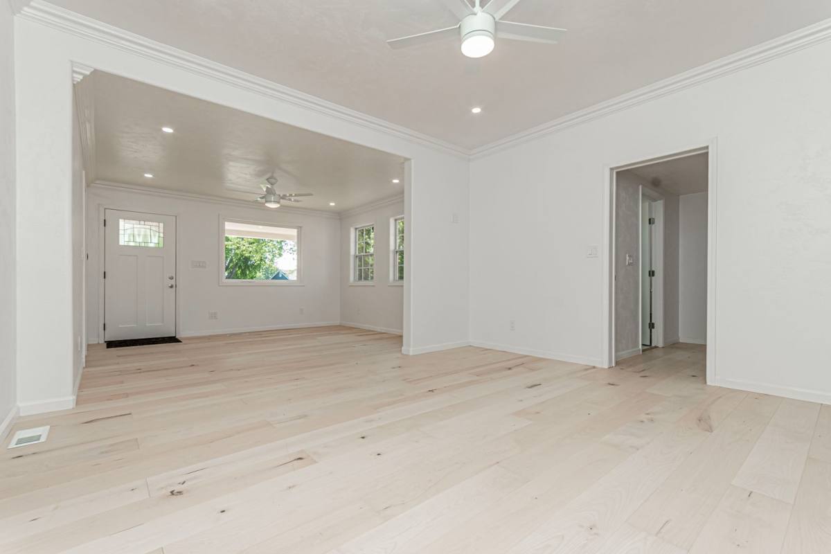 Apartment for rent at 829 N Broadway Ave, Chapman, KS 67431