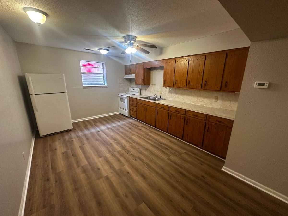Apartment for rent at 425 N 25th St, Saint Joseph, MO 64501