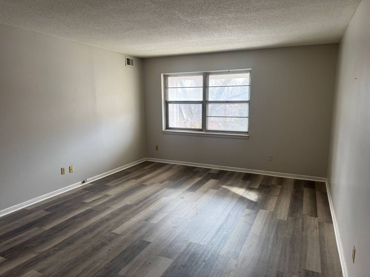 Apartment for rent at 425 N 25th St, Saint Joseph, MO 64501