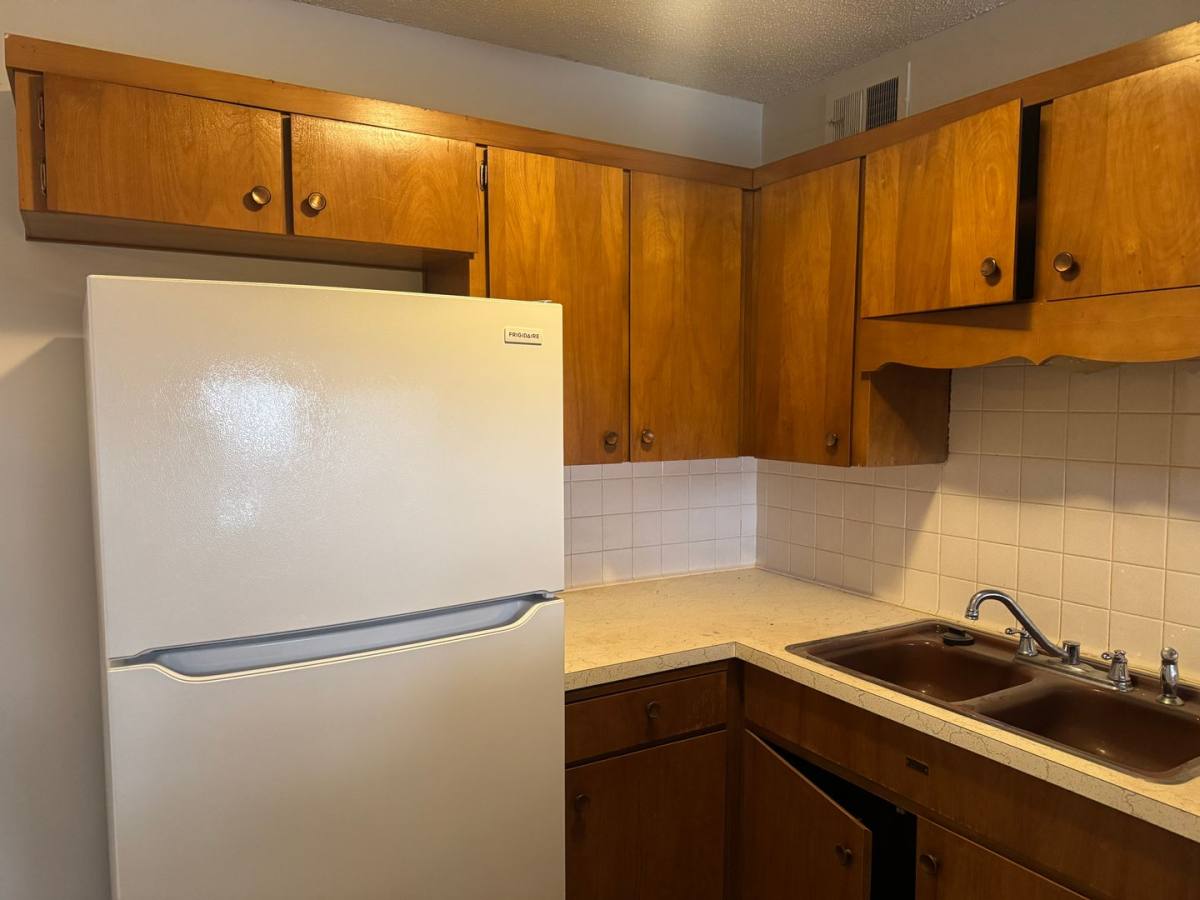 Apartment for rent at 425 N 25th St, Saint Joseph, MO 64501