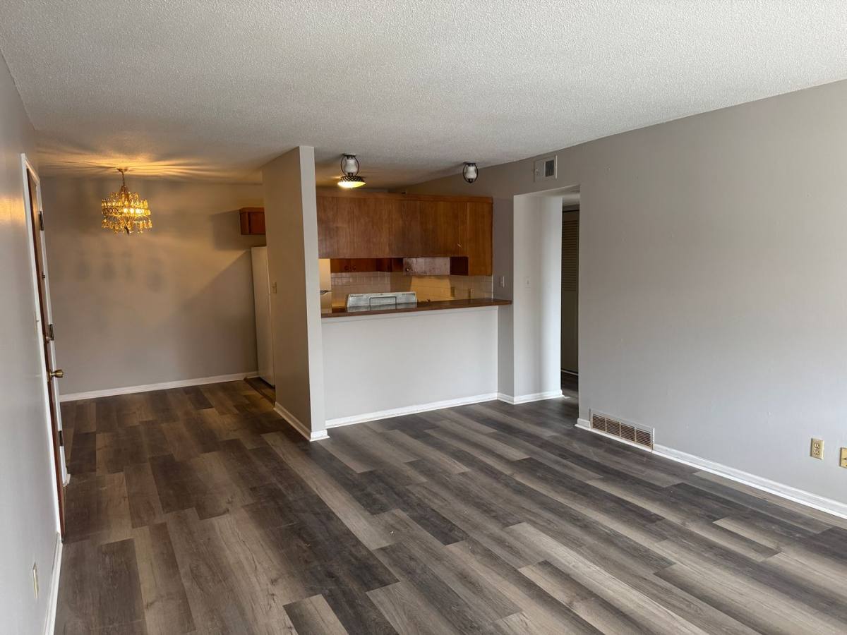 Apartment for rent at 425 N 25th St, Saint Joseph, MO 64501