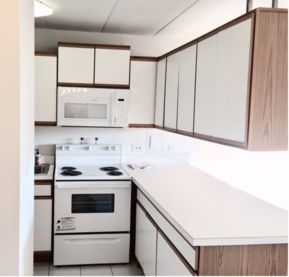 Apartment for rent at 141 Green Bay Rd, Wilmette, IL 60091
