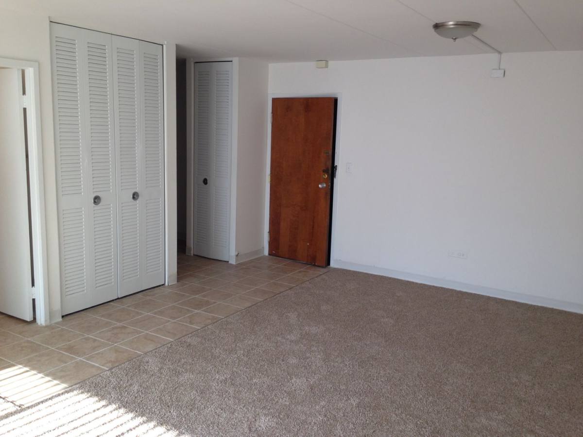 Apartment for rent at 141 Green Bay Rd, Wilmette, IL 60091