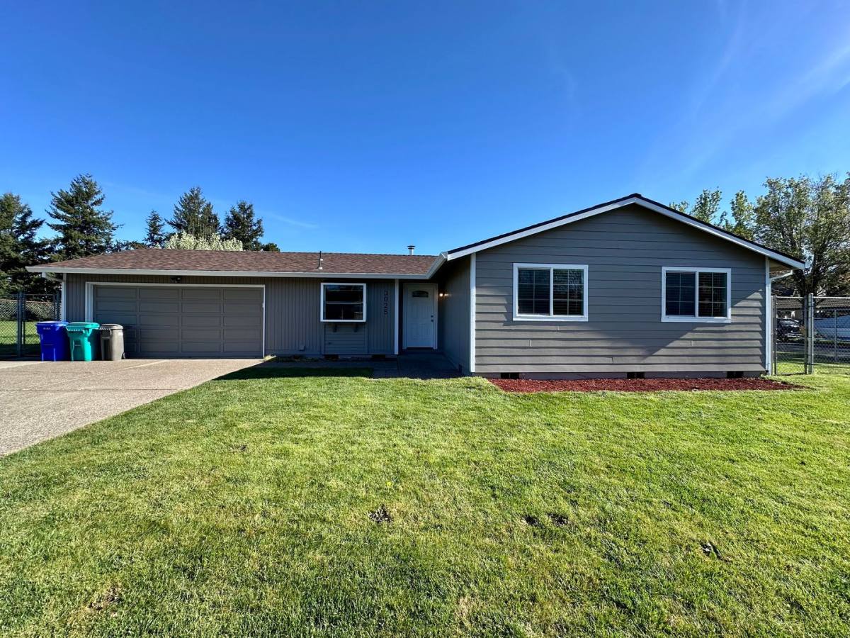 House for rent at 3025 NE 29th St, Gresham, OR 97030