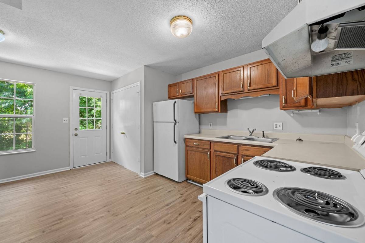 Apartment for rent at 240 Timber Lake Dr, Clarksville, TN 37043