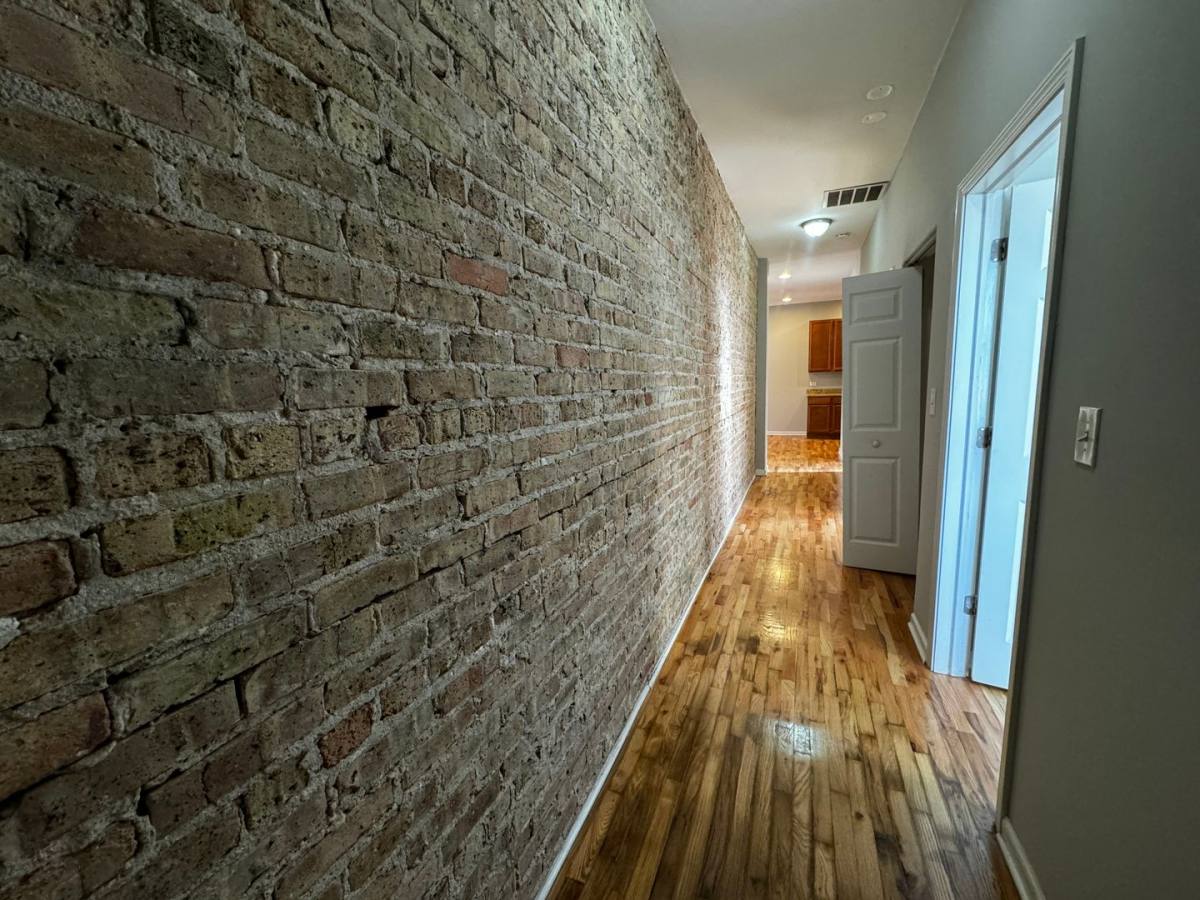 Apartment for rent at 4718-24 N Bernard, Chicago, IL 60625