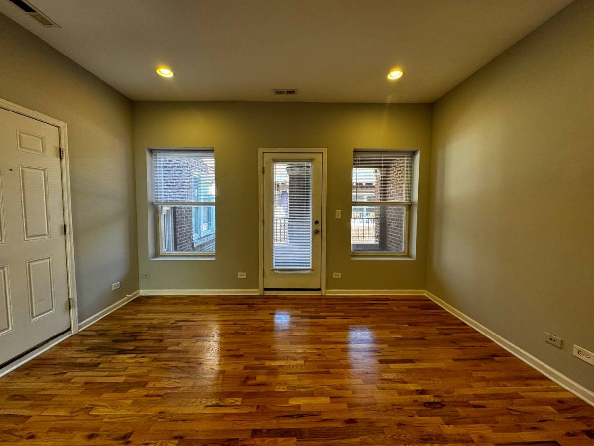Apartment for rent at 4718-24 N Bernard, Chicago, IL 60625