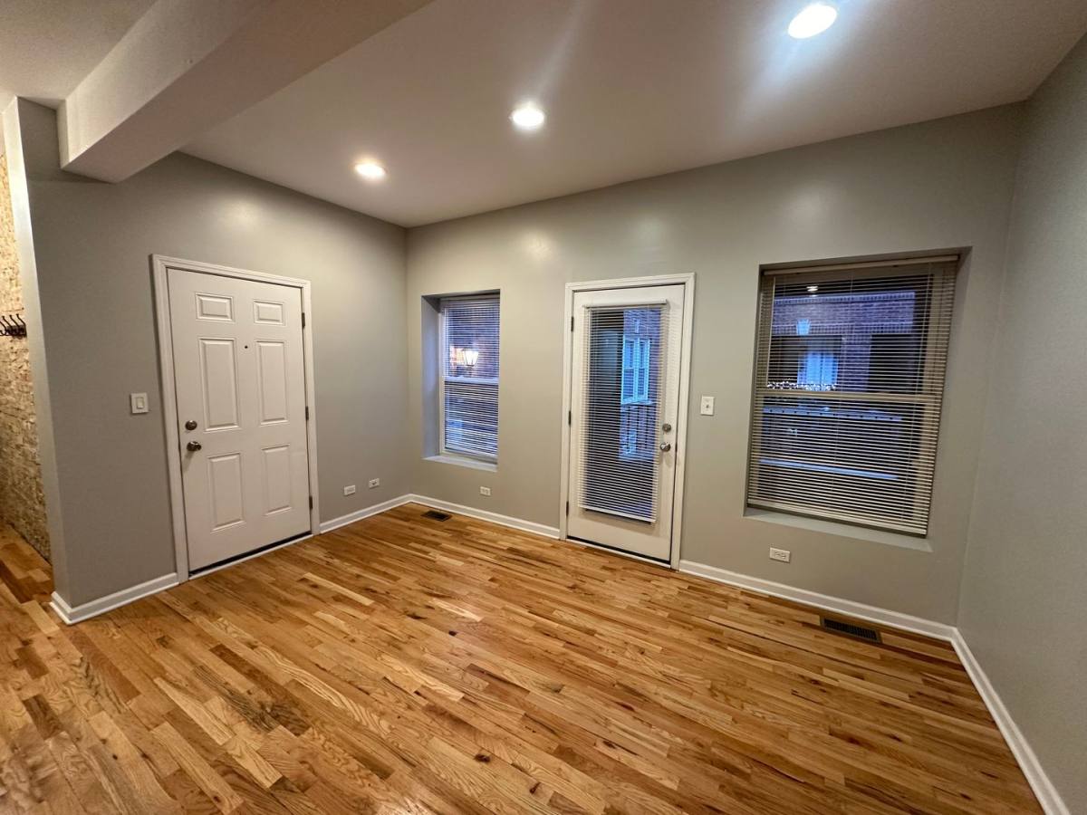 Apartment for rent at 4718-24 N Bernard, Chicago, IL 60625