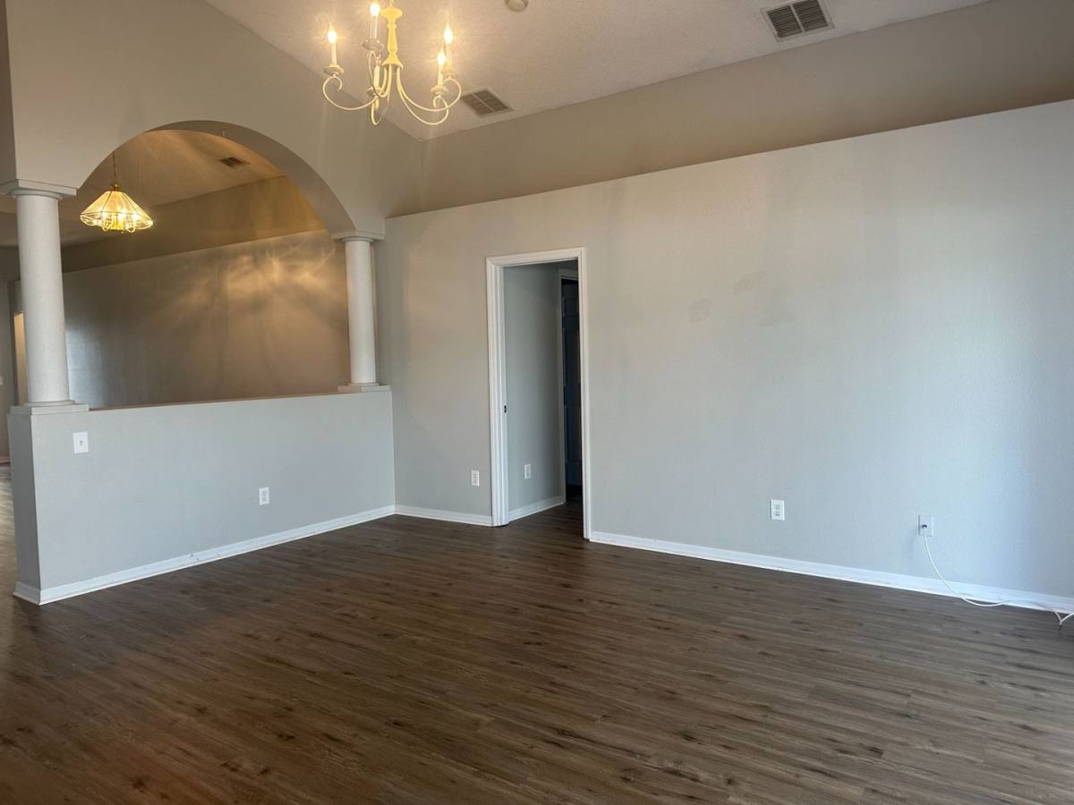 House for rent at 1001 Lake Charles Dr, Davenport, FL 33837