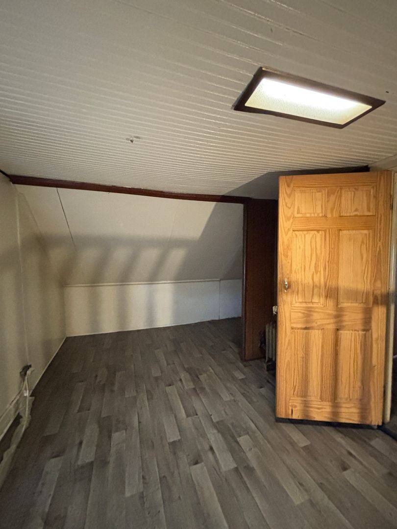 Apartment for rent at 1109 Sycamore St, Waterloo, IA 50703