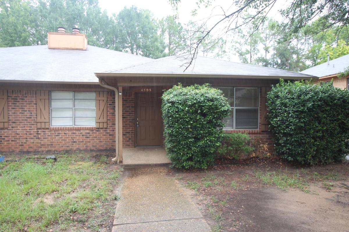 Apartment for rent at 4506 4508 Edinburgh Dr, Tyler, TX 75703