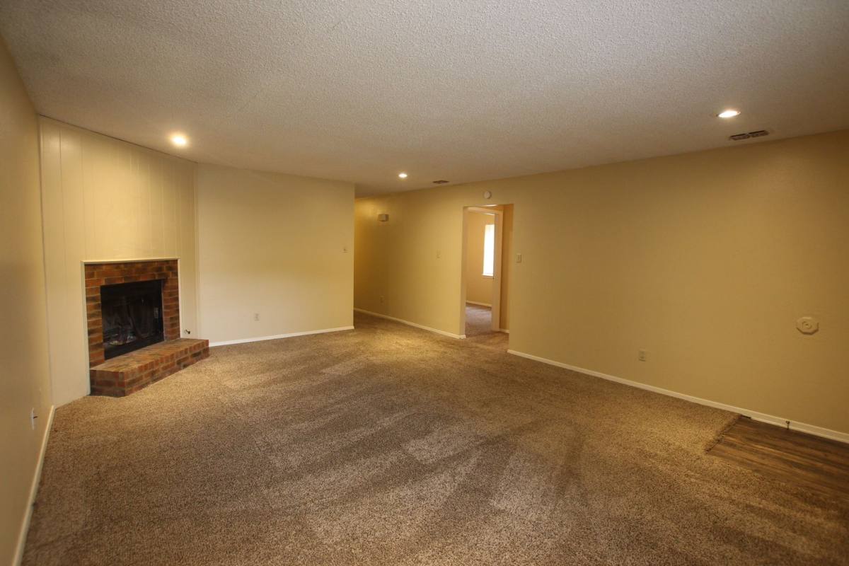 Apartment for rent at 4506 4508 Edinburgh Dr, Tyler, TX 75703