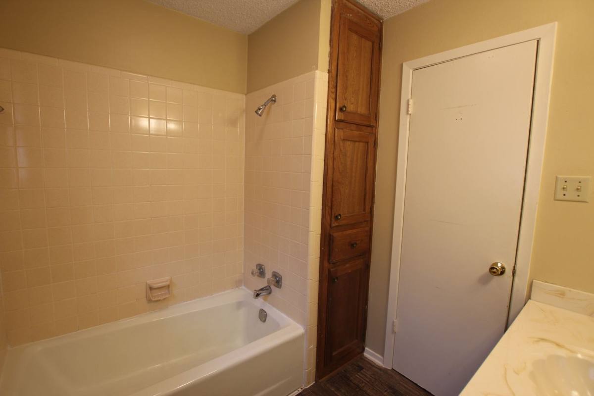 Apartment for rent at 4506 4508 Edinburgh Dr, Tyler, TX 75703