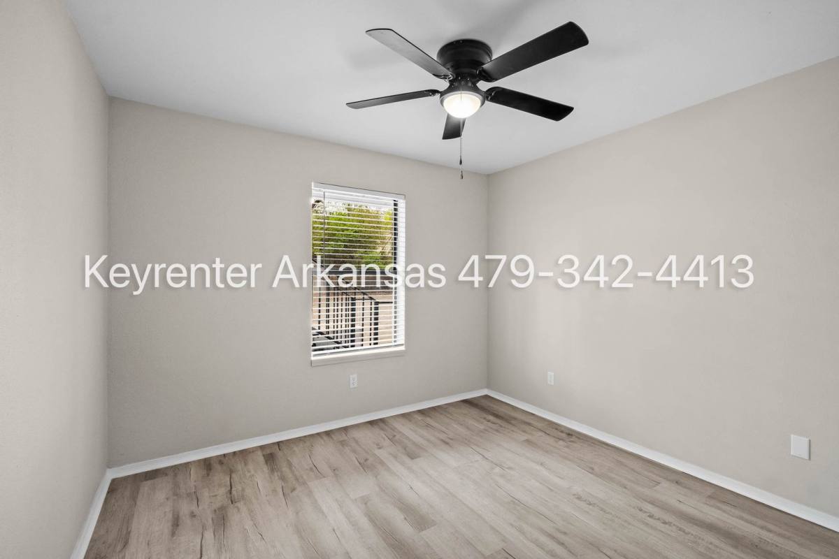 Apartment for rent at 1030 W Rochier St, Fayetteville, AR 72701