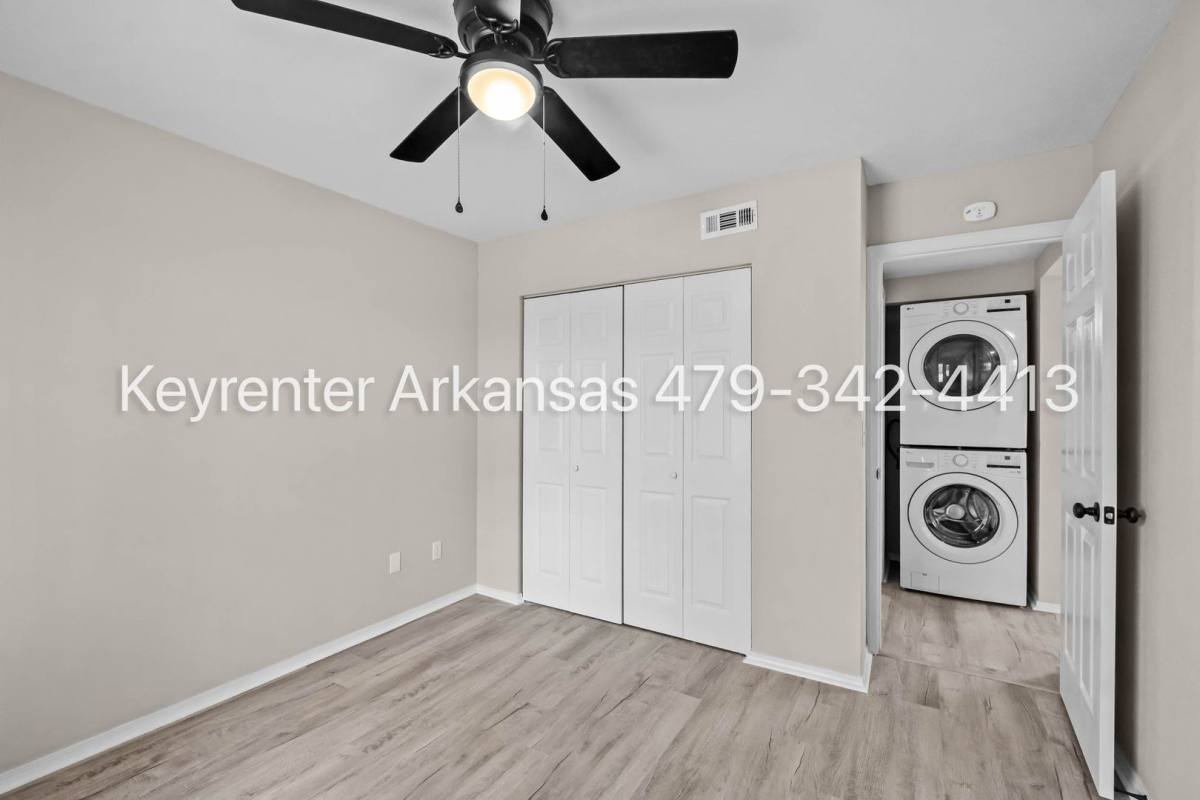 Apartment for rent at 1030 W Rochier St, Fayetteville, AR 72701