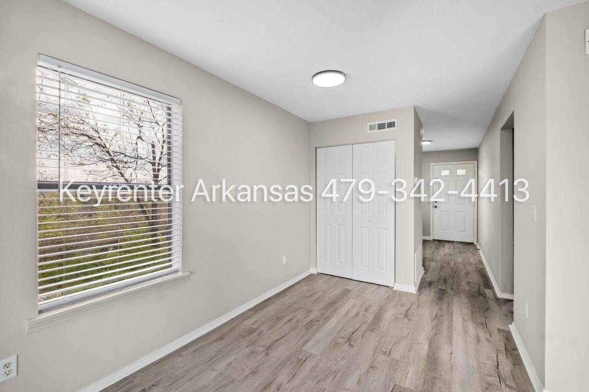 Apartment for rent at 1030 W Rochier St, Fayetteville, AR 72701