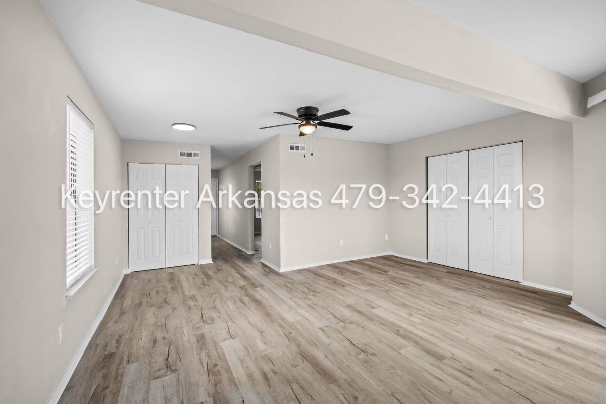 Apartment for rent at 1030 W Rochier St, Fayetteville, AR 72701