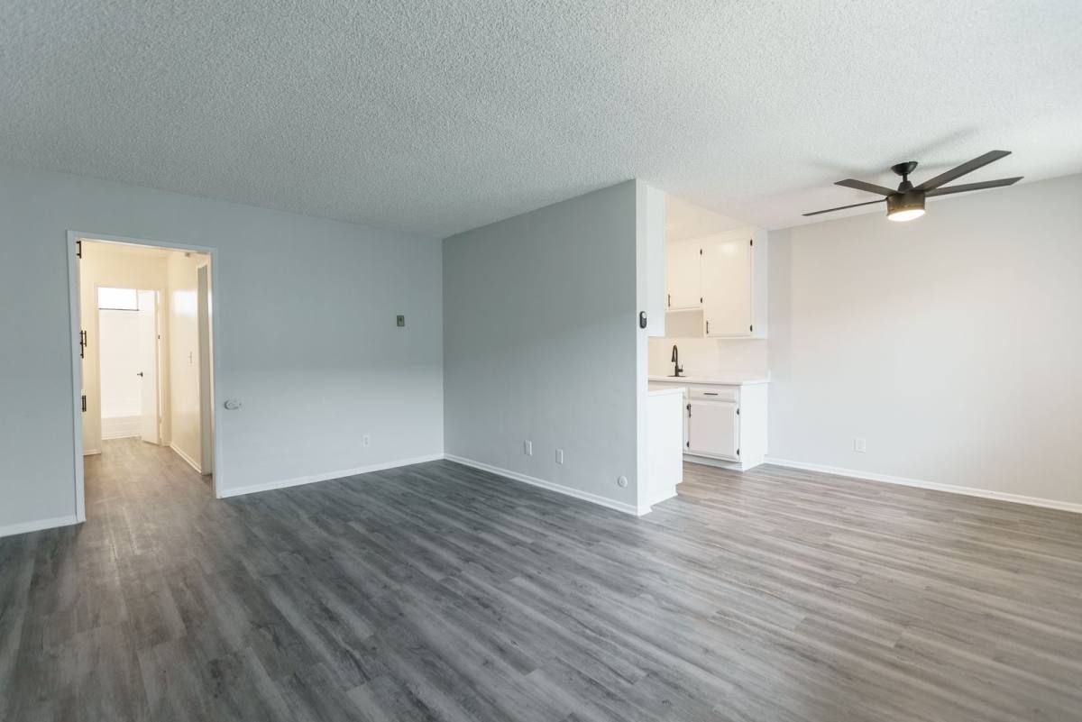 Apartment for rent at 18424 Halsted Ave, Northridge, CA 91325