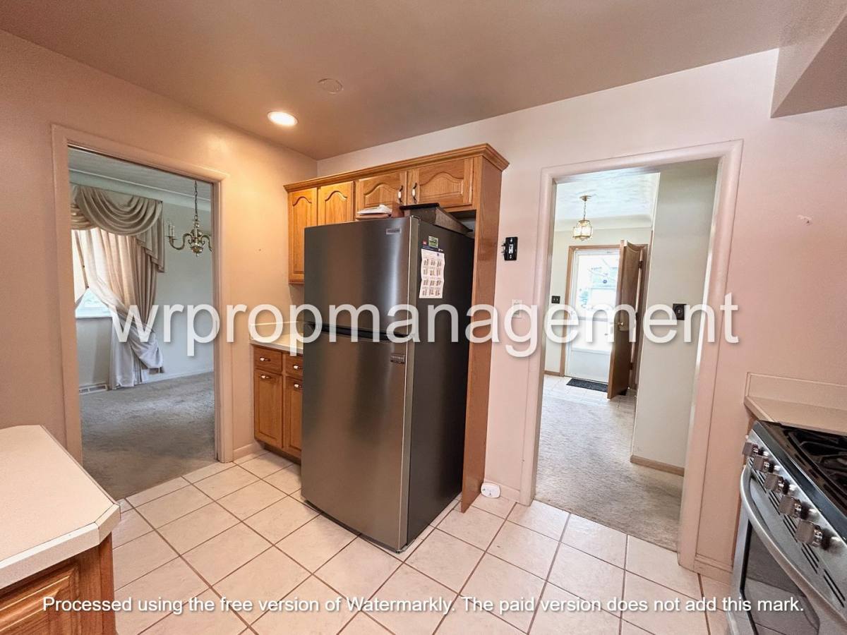 House for rent at 2338 Bodette Ave, Toledo, OH 43613