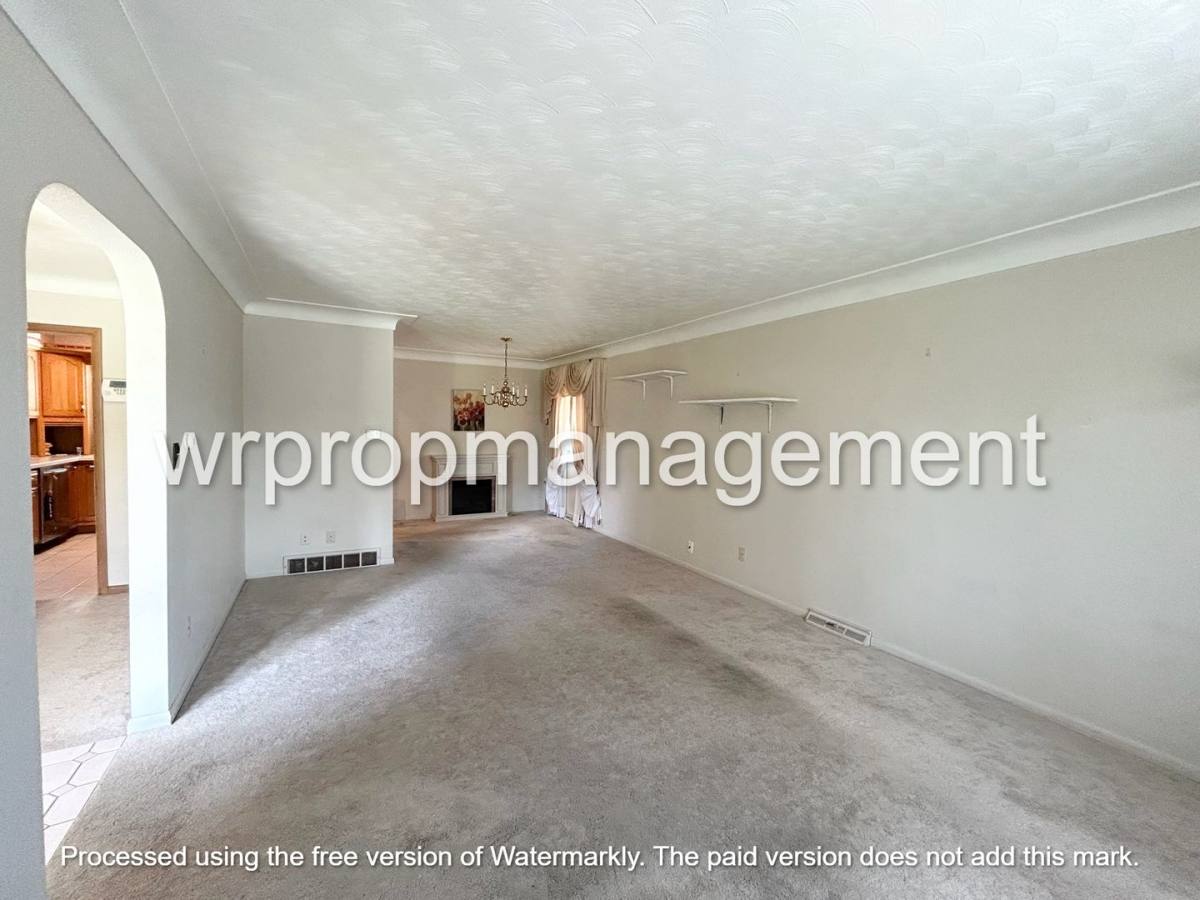 House for rent at 2338 Bodette Ave, Toledo, OH 43613