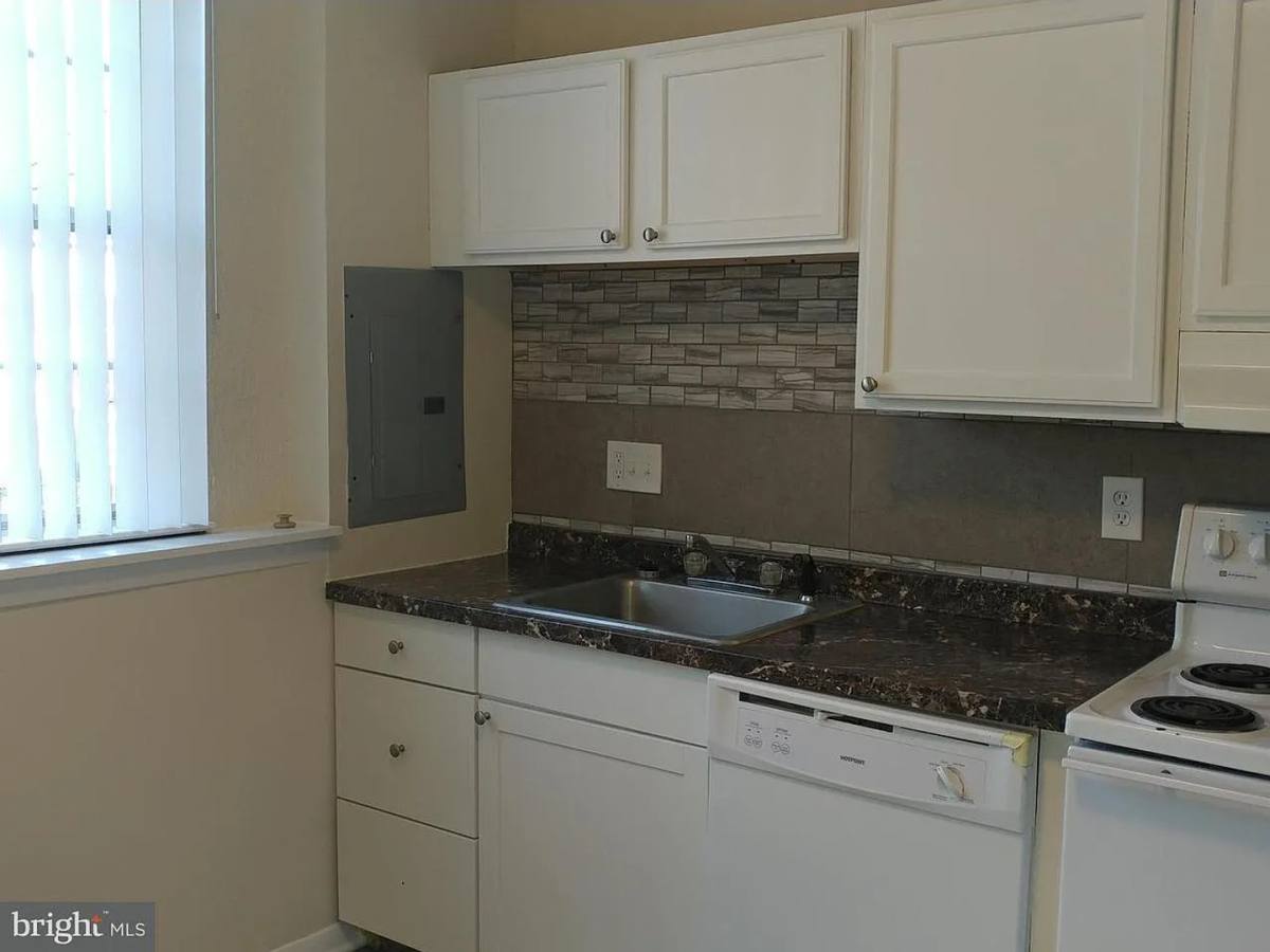 962 Topview Dr, Edgewood, MD 21040 - Townhouse for Rent - Image 2