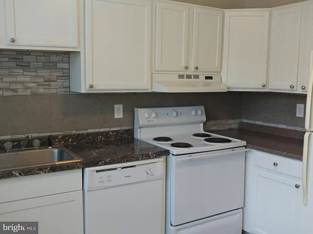 962 Topview Dr, Edgewood, MD 21040 - Townhouse for Rent - Image 3