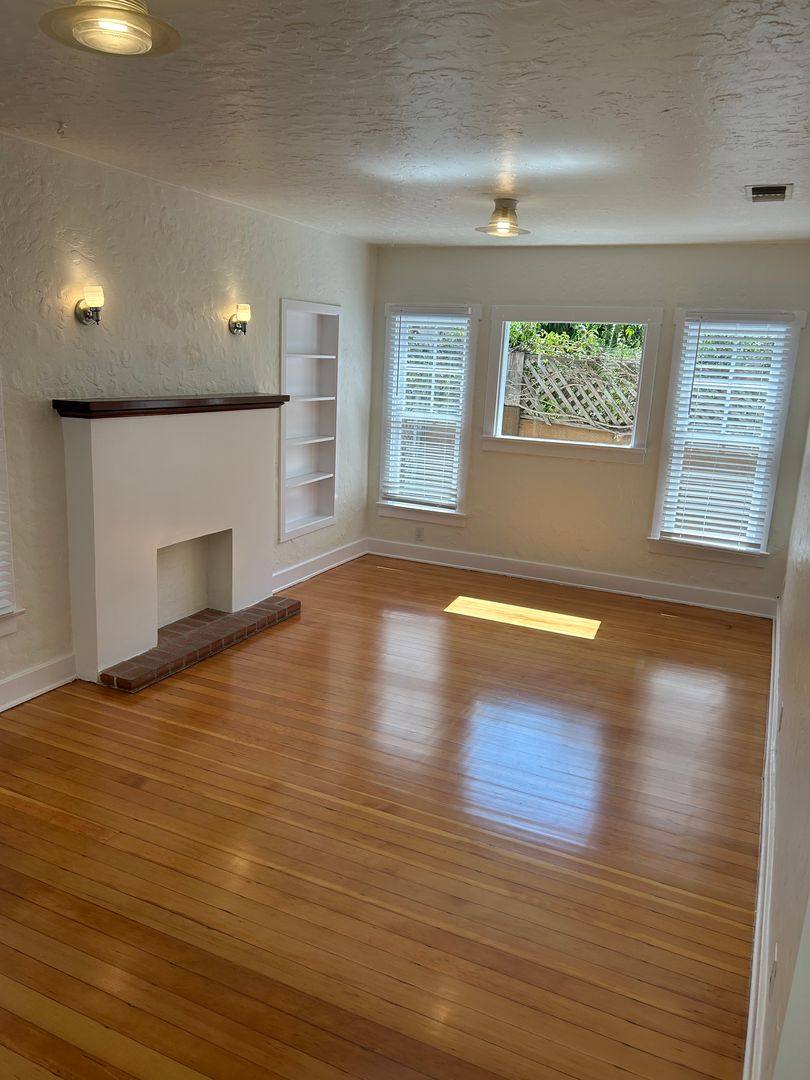 Apartment for rent at 2351-2353 Ocean Ave, Venice, CA 90291
