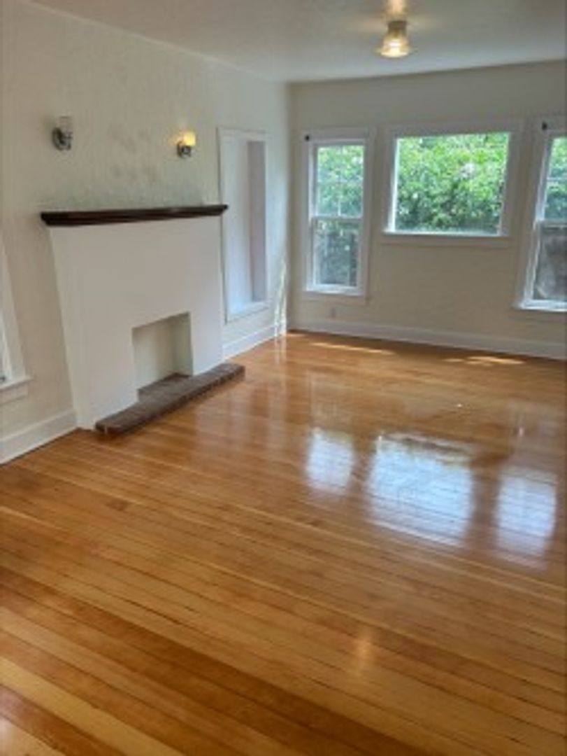 Apartment for rent at 2351-2353 Ocean Ave, Venice, CA 90291