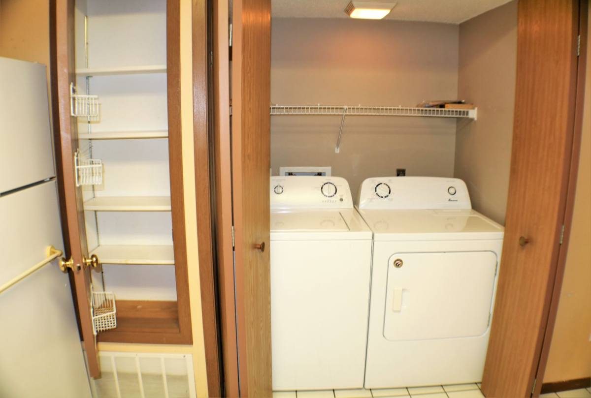 Apartment for rent at 1040 Duchess Dr, Solon, IA 52333