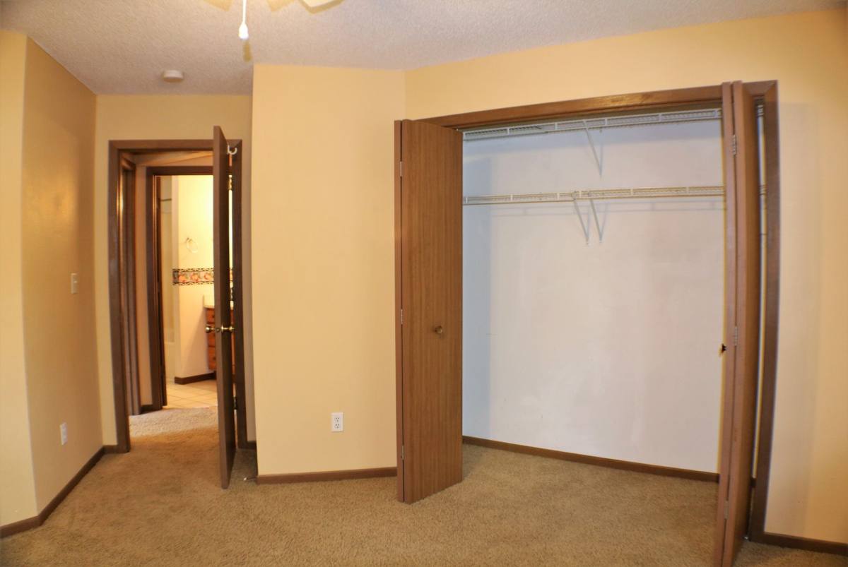 Apartment for rent at 1040 Duchess Dr, Solon, IA 52333