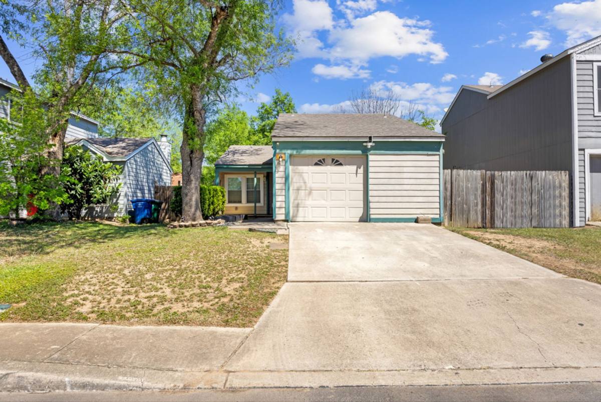 House for rent at 9929 Village Briar, San Antonio, TX 78250
