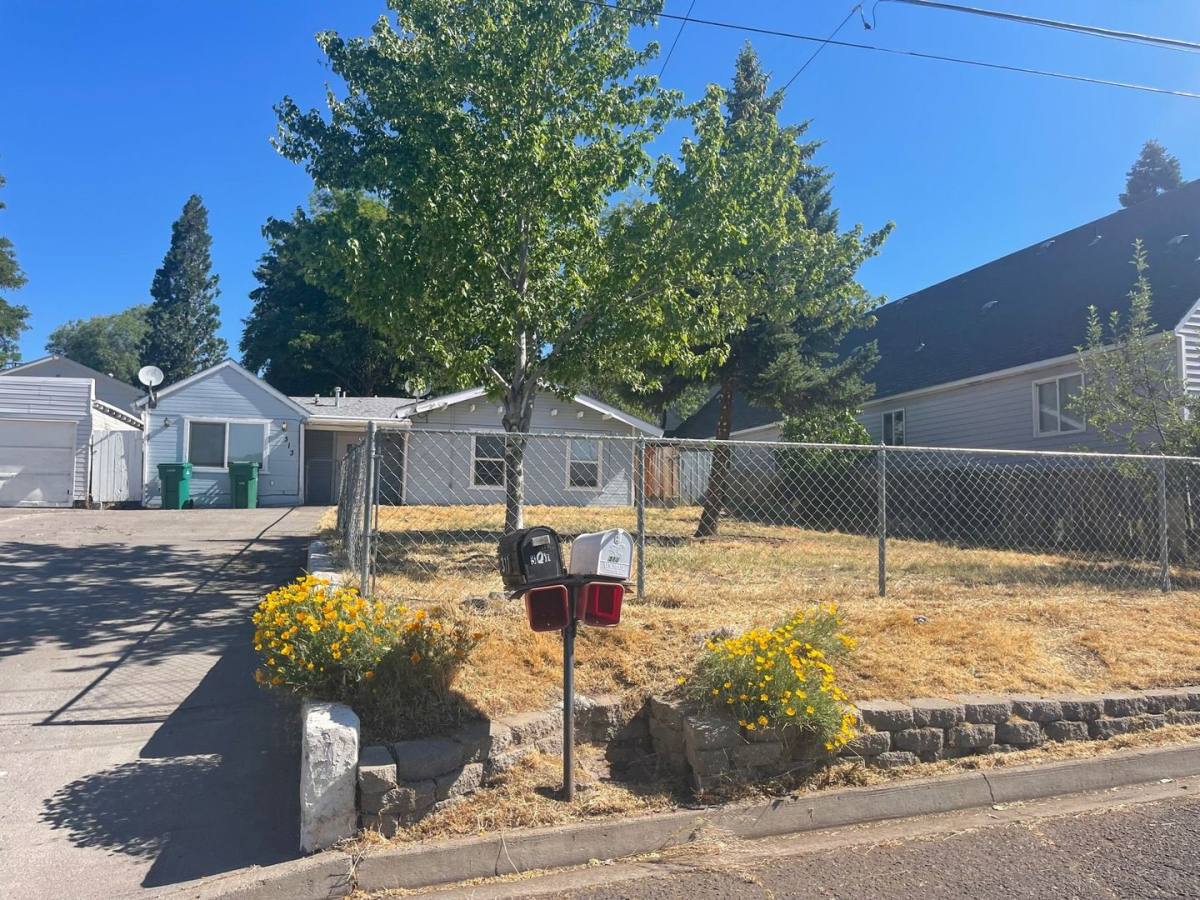 House for rent at 313 E Lowell, Klamath Falls, OR 97601