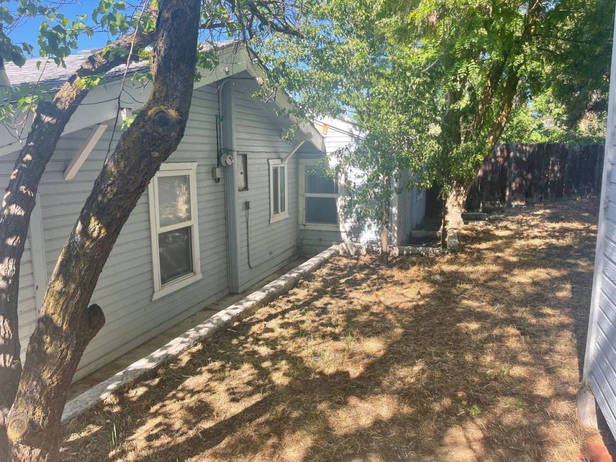 House for rent at 313 E Lowell, Klamath Falls, OR 97601