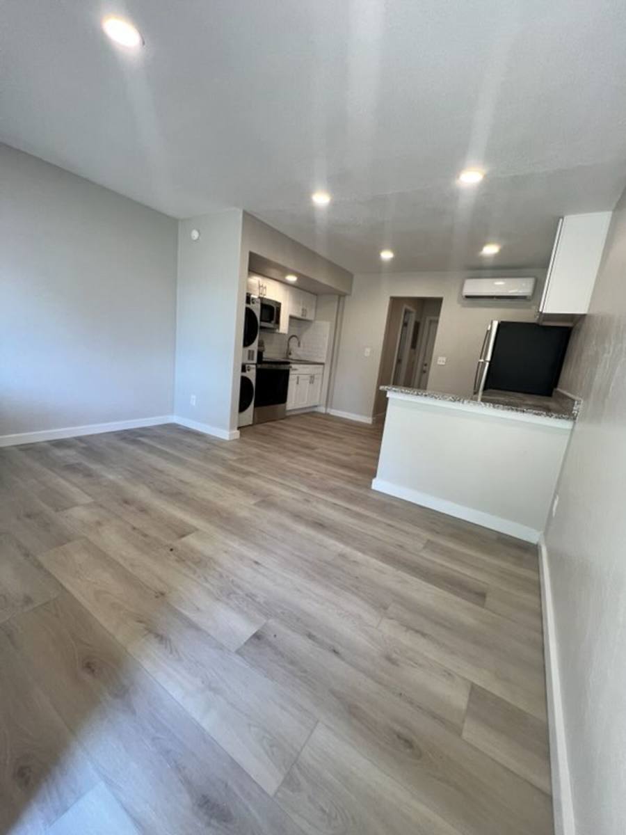 Apartment for rent at 211 SW 8th St, Ocala, FL 34471
