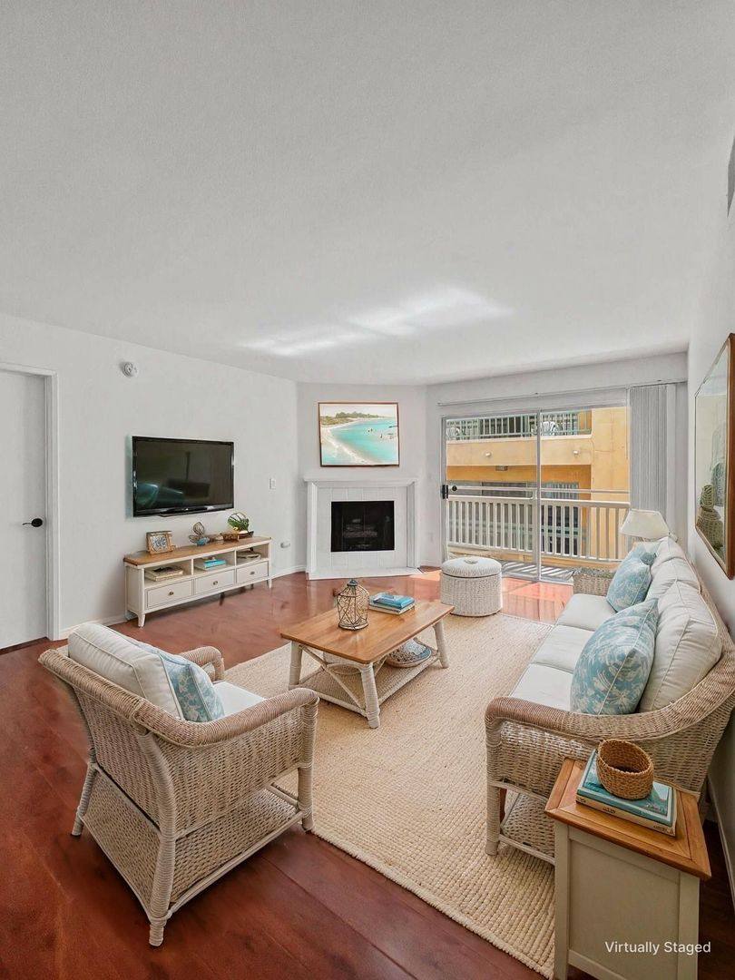 Apartment for rent at 1327 S Westgate Ave, Los Angeles, CA 90025