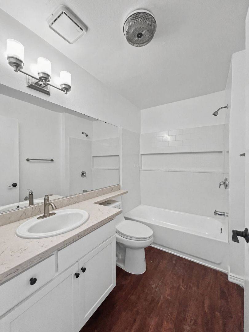 Apartment for rent at 1327 S Westgate Ave, Los Angeles, CA 90025