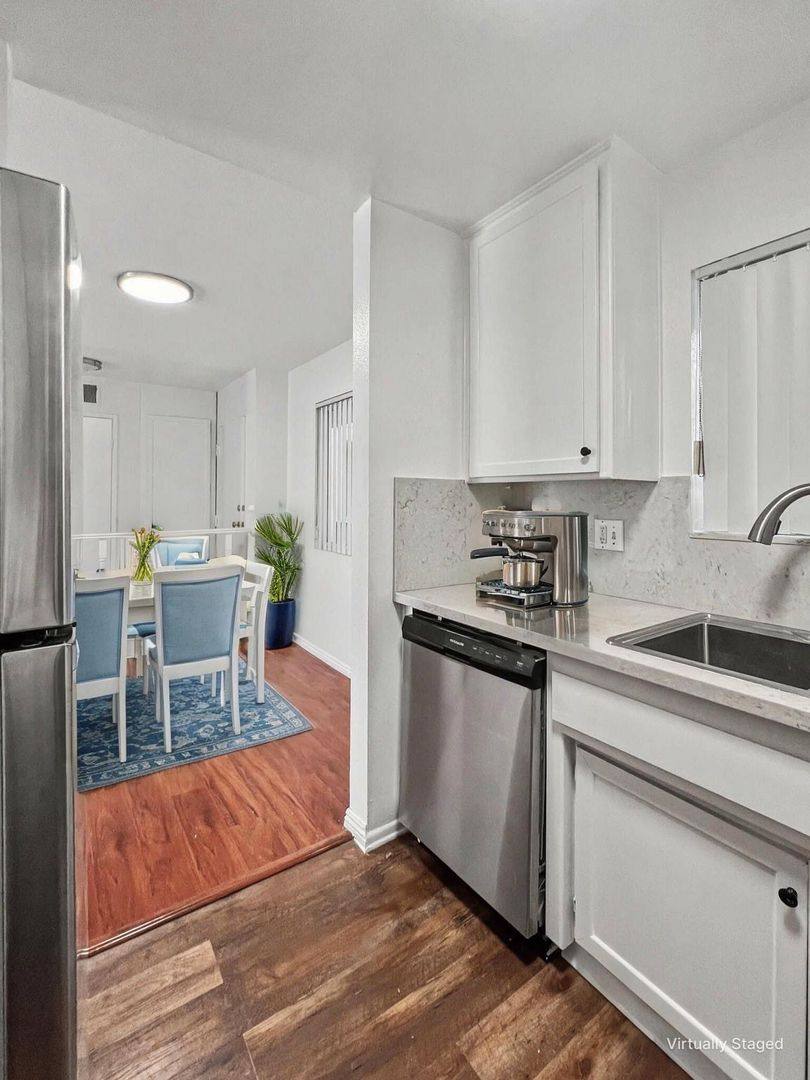 Apartment for rent at 1327 S Westgate Ave, Los Angeles, CA 90025
