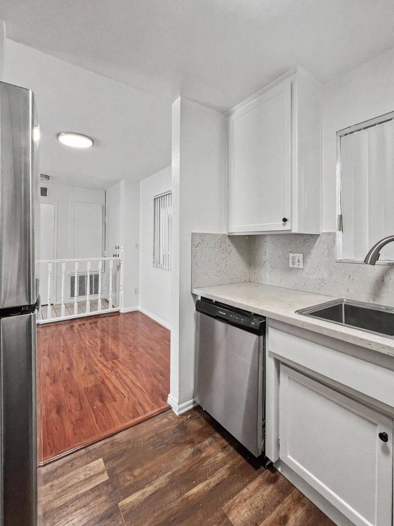 Apartment for rent at 1327 S Westgate Ave, Los Angeles, CA 90025