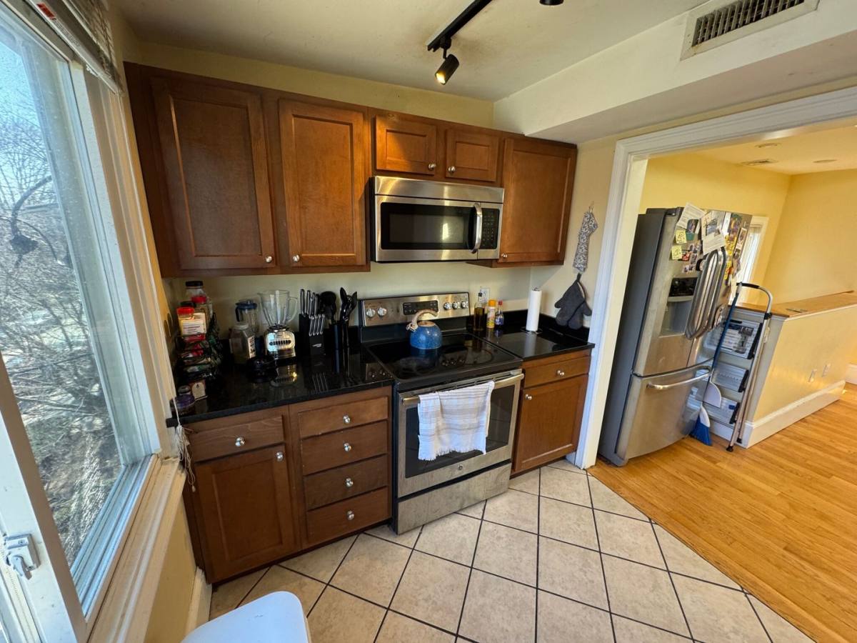 House for rent at 208 Holland St #A, Somerville, MA 02144