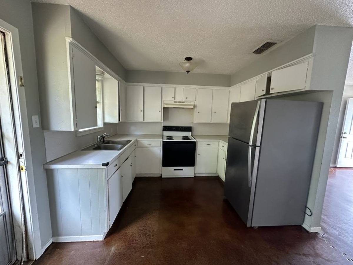 Townhouse for rent at 210 Memory Lane, Whitehouse, TX 75791