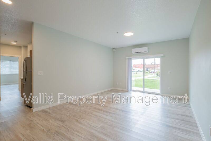 Apartment for rent at 13001 S Crompton Lane, Molalla, OR 97038