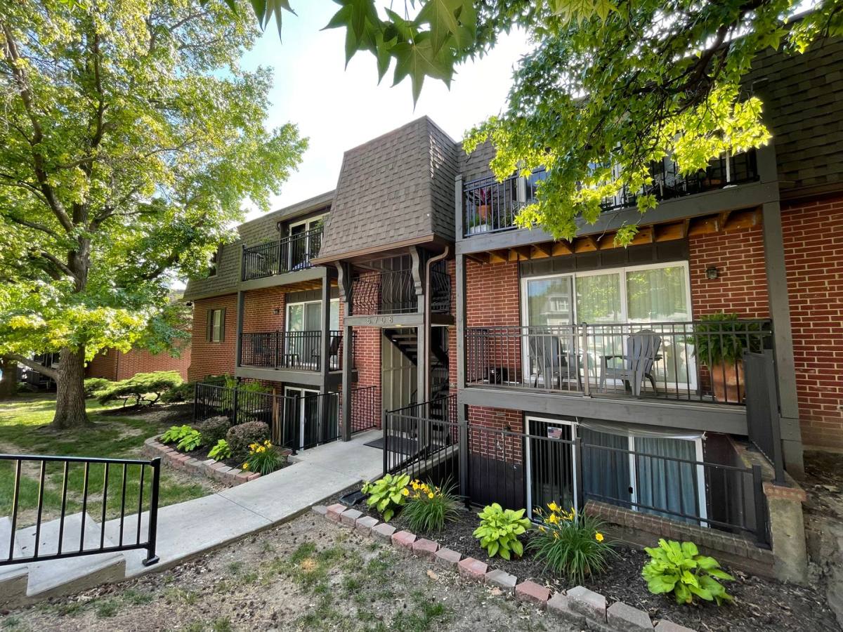 Apartment for rent at 5708 Outlook, Mission, KS 66202
