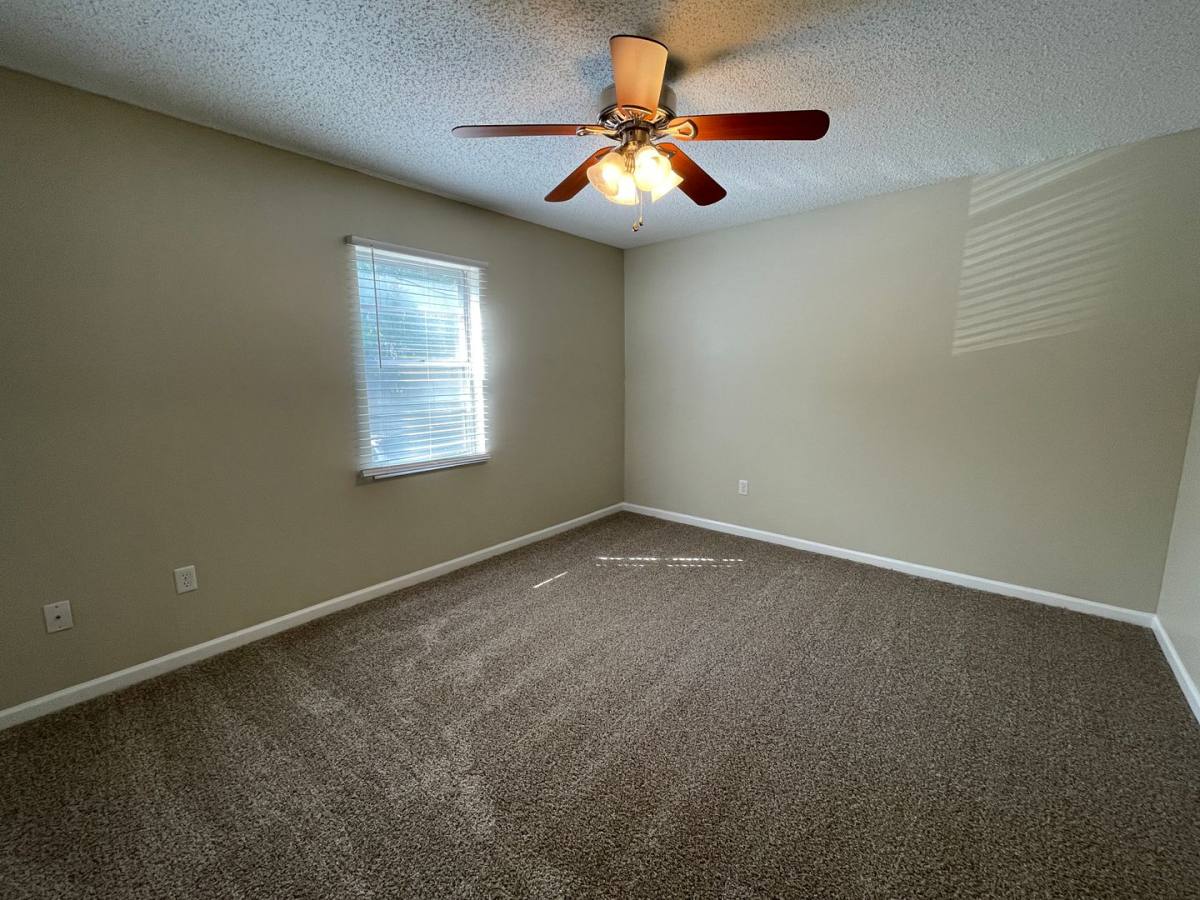 Apartment for rent at 5708 Outlook, Mission, KS 66202