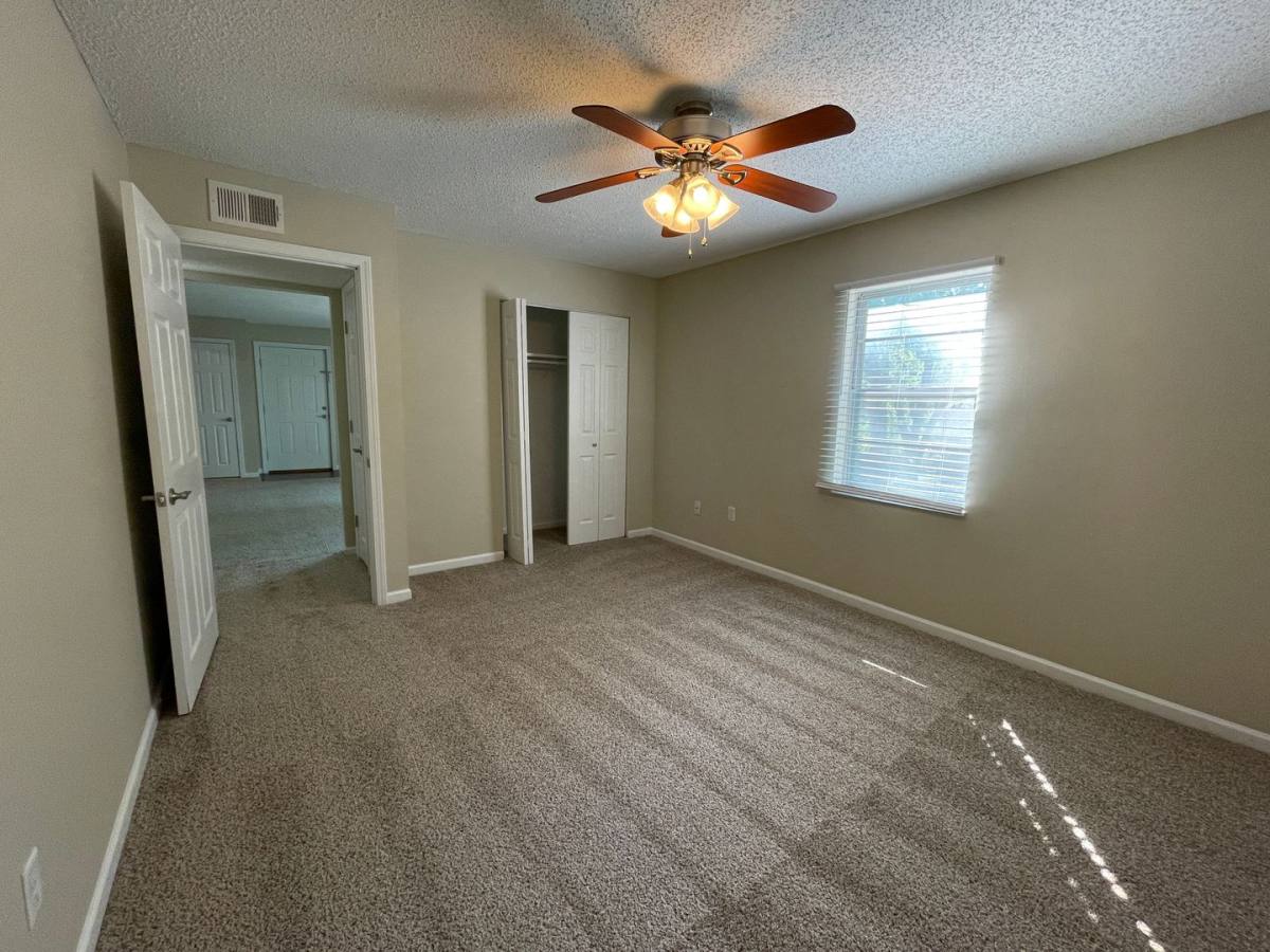Apartment for rent at 5708 Outlook, Mission, KS 66202